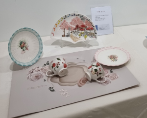 봉화정자문화생활관 전시회 “수채화 꽃핀 도자기 만나요”